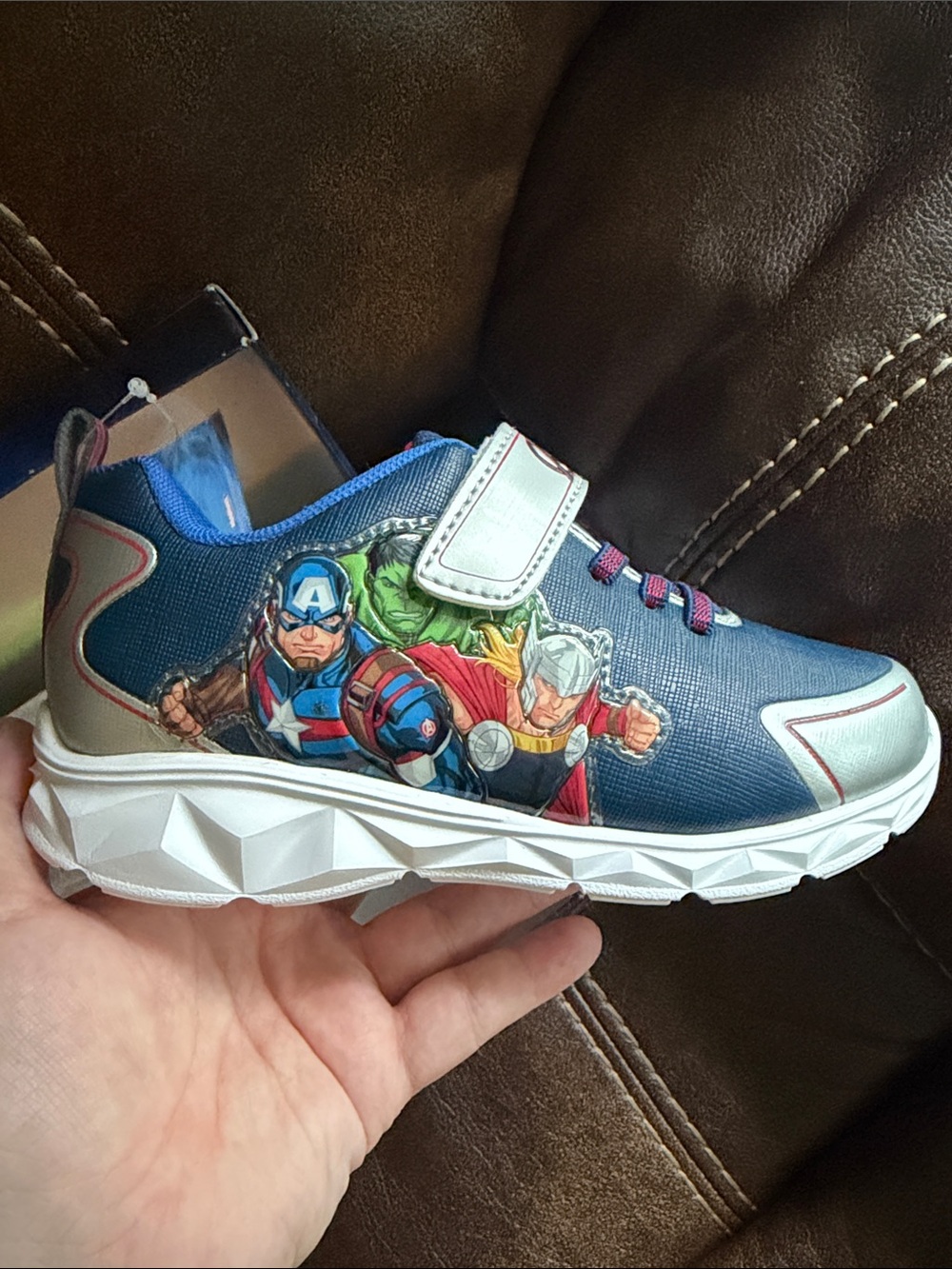 •MARVEL• Avengers Kids Size 12 Velcro Light Up Shoes Sneakers >> NIB